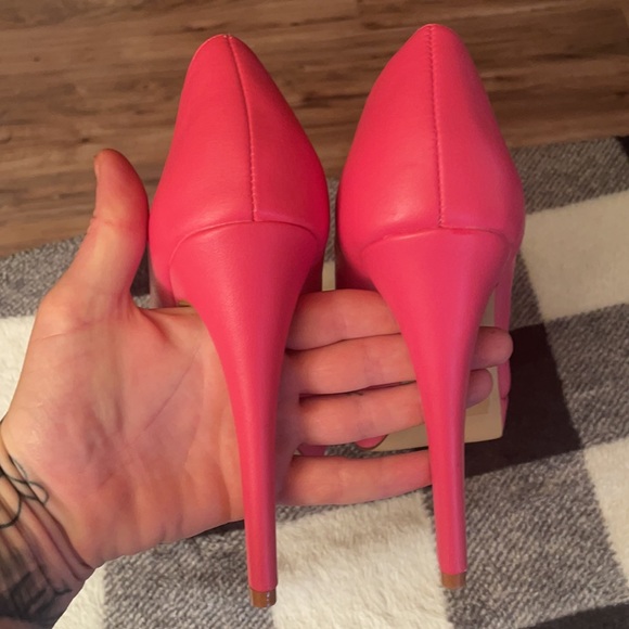 Victoria Secret hot pink heels size 7 - Picture 2 of 9